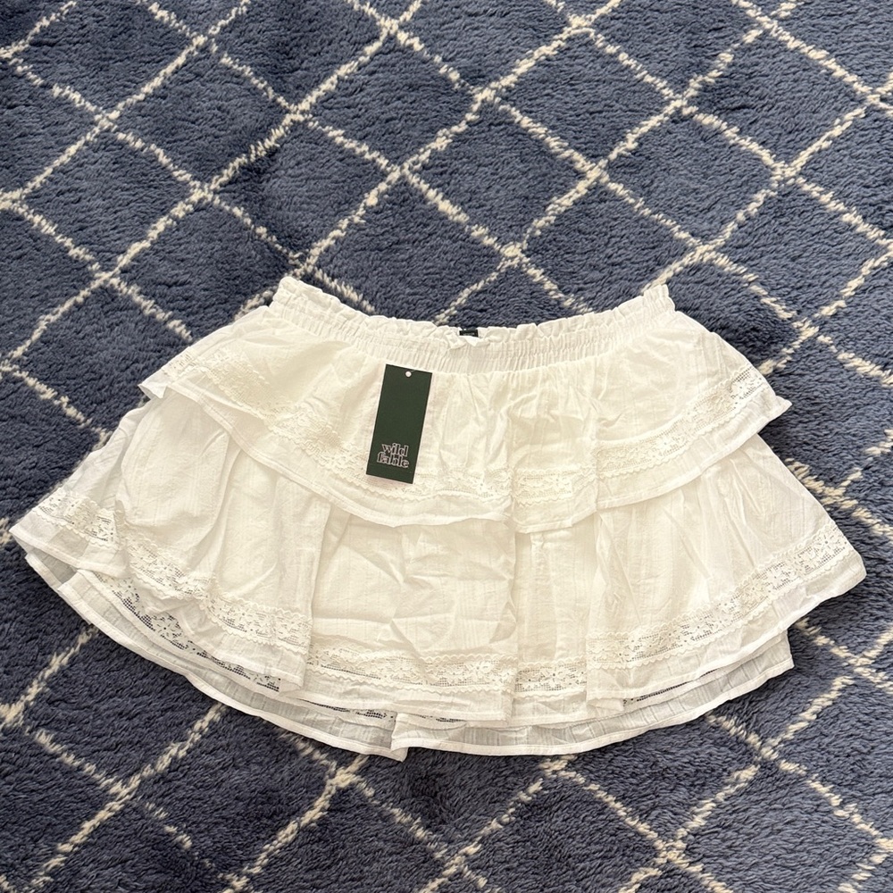 Wild Fable White Tiered Mini Skirt - size small